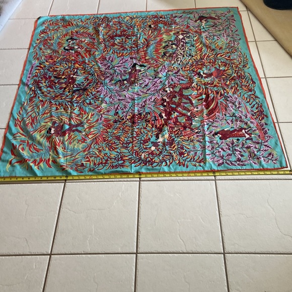 HERMÈS LA PROMEMENADE DE PLATON SILK WRAP/SHAWL 120 CM - Picture 13 of 16